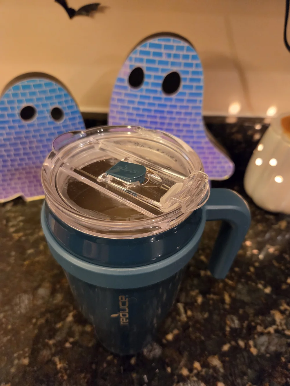 Reduce features mug resistant